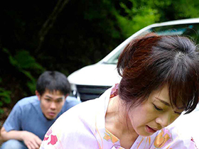 美熟女たちの野外放尿　８時間　サンプル画像03